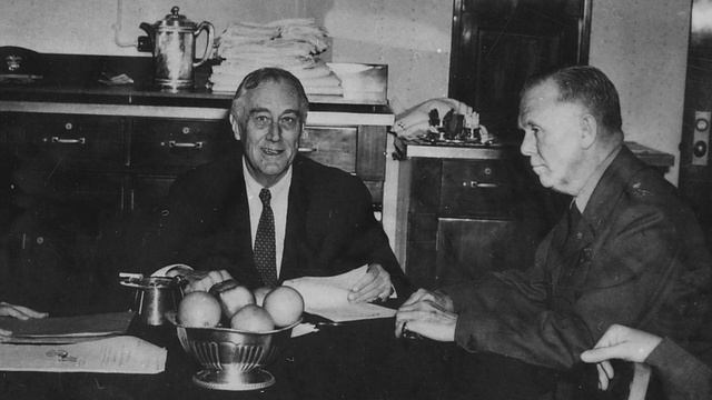 Author David Roll discusses George Marshall in a meeting with President Franklin Roosevelt смотреть онлайн
