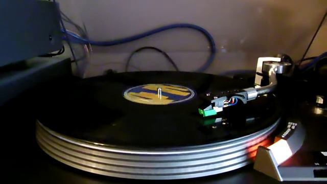 U2 Love Is All We Have Left (Jon Pleased Wimmin Euromantic Mix) смотреть онлайн