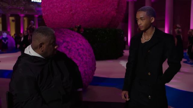 Jaden Smith on His Dracula-Inspired Met Gala Look | Met Gala 2017 смотреть онлайн