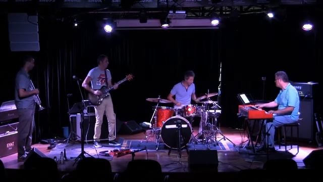 For Us - EMG Project - Live SP смотреть онлайн