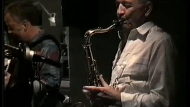 Cologne Antik Swingers - Little Brown Jug 1992 смотреть онлайн