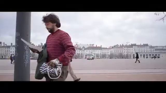 Un homme debout claudio capéo (croquis ) смотреть онлайн