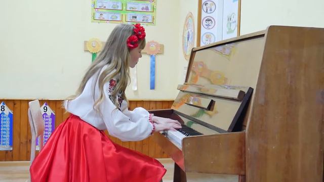 М. Колесса - Три коломийки: Перша виконує Лукаш Ліана Скала-Подільська мистецька школа смотреть онлайн