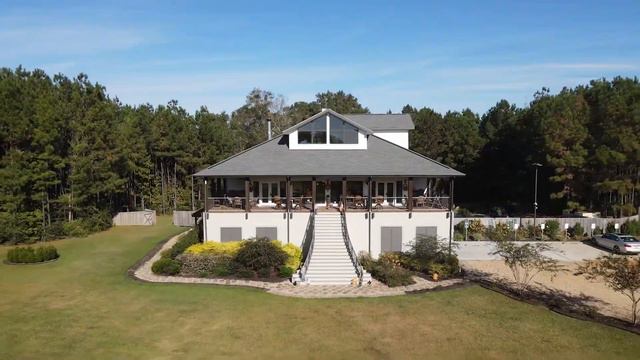 Bienvenue Mon Ami Bed and Breakfast Drone Video 1 смотреть онлайн