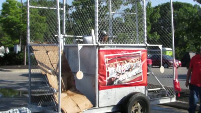 Mark Chang in dunk tank смотреть онлайн