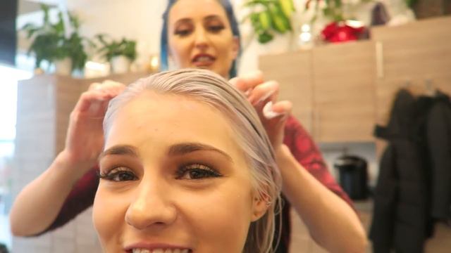 DYING MY HAIR смотреть онлайн