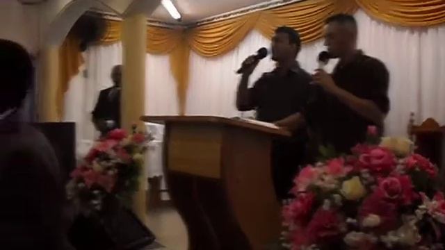 dupla lucas e leonardo cantando musica de daniel e samuel смотреть онлайн