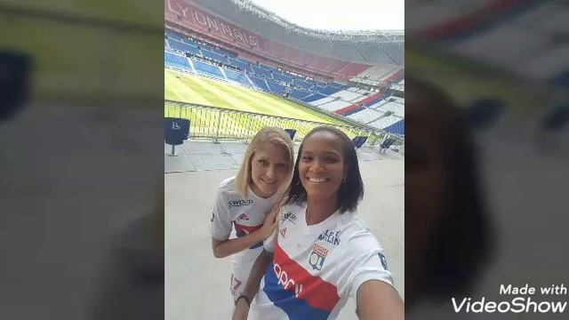 Wendie Renard Sofre ataques racistas nas redes sociais por causa do cabelo. смотреть онлайн
