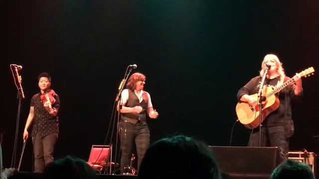 Indigo Girls - Crazy Game смотреть онлайн
