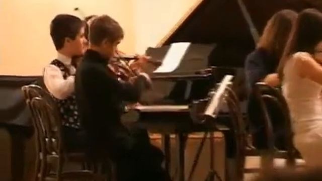 Orkestar Osnovne škole Blagoje Bersa u Hrvatskom glazbenom Zavodu dana 26. travnja 2007. смотреть онлайн