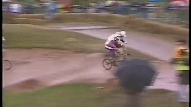 Kellogg's BMX Track Wars 2 Ep 1 of 6 смотреть онлайн