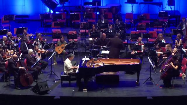 Ignacio Montoya Carlotto junto a la orquesta del SODRE смотреть онлайн