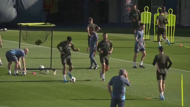 Манчестер Сити — полная разминка от Пепа Гвардиолы смотреть онлайн