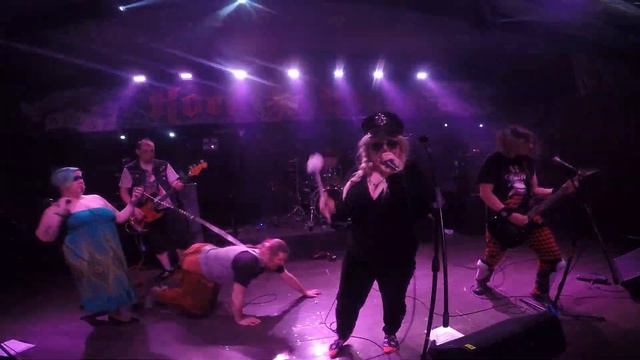 Супер-Группа THE FARTSTARTER -XXX (2019) смотреть онлайн