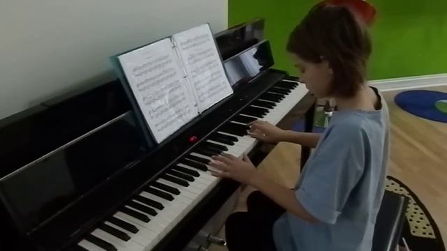 Pyotr Ilyich Tchaikovsky: Op. 39, No. 16 (Old French Song) смотреть онлайн