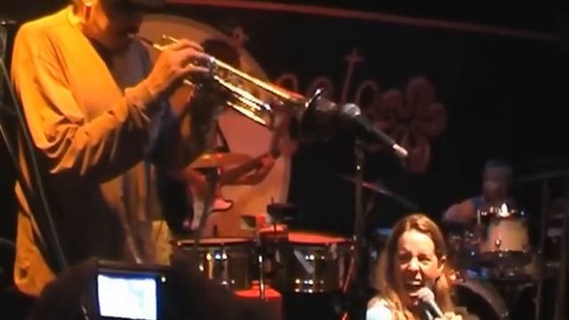 Sué Camelo, Helena Chalverus & Jerry Gonzalez смотреть онлайн