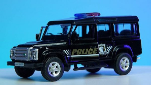 Машина Автоград металлическая LAND ROVER DEFENDER 1:32 инерция полиция ( Арт ДетМир - 1000854369 )