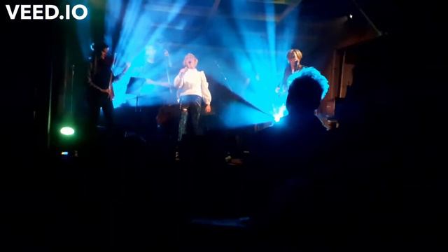 Jessie Buckley and Bernard Butler At Home Farm live. August 30 2022. смотреть онлайн