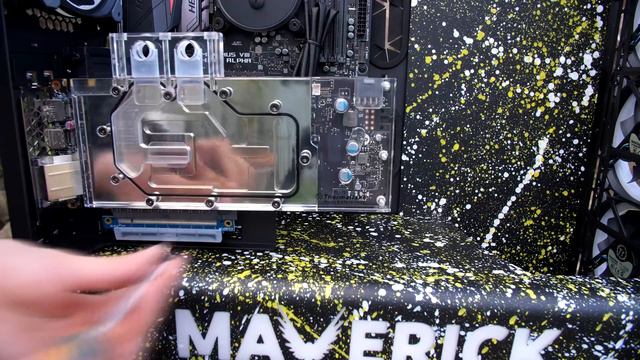 Logan Paul MAVERICK - Ultimate Custom Water Cooled PC Build Time Lapse смотреть онлайн