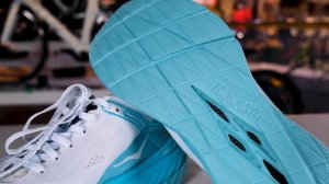 ОБЗОР КАРБОНОВЫХ КРОССОВОК HOKA CARBON X ОТ ТРИАТЛЕТА АНАСТАСИИ АРШИНОВОЙ