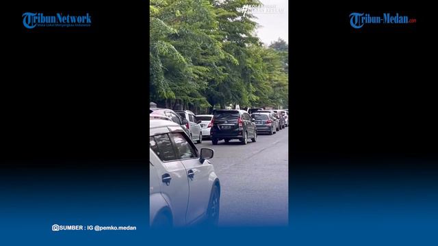 WALI KOTA Medan Bobby Nasution Mengamuk ke Tukang Parkir Liar Pria Bertato: Kau Preman di Sini? смотреть онлайн
