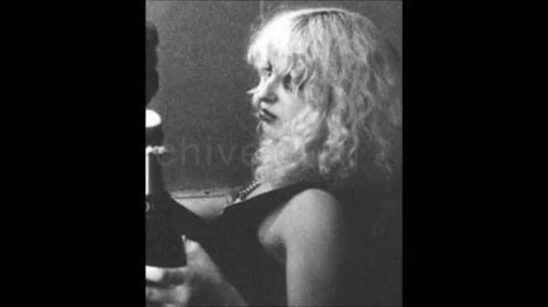 Nancy Spungen - cherry bomb