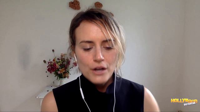 Taylor Schilling Was Drawn To 'Monsterland's' Real, Scary Situations смотреть онлайн