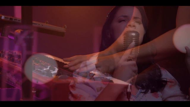 Viviane Porto - Deus dos Bastidores (Cover Stella Laura) смотреть онлайн