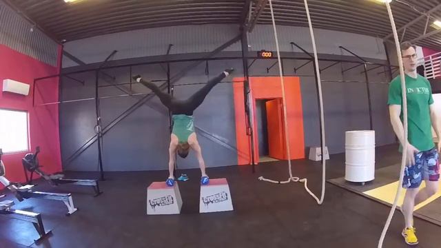 Press to handstand - Caroline Fryklund смотреть онлайн