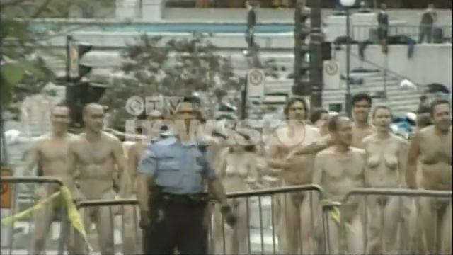 Naked Montreal Photo Shoot смотреть онлайн