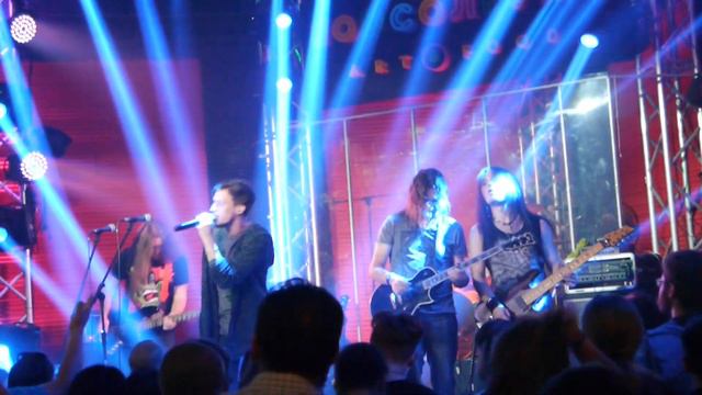 КолизеЙ - Серебряное Солнце (live 2018) смотреть онлайн