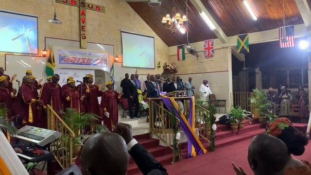 Bishop John Smith singing at Bishop Frank Otto’s 40th Pastoral Anniversary смотреть онлайн