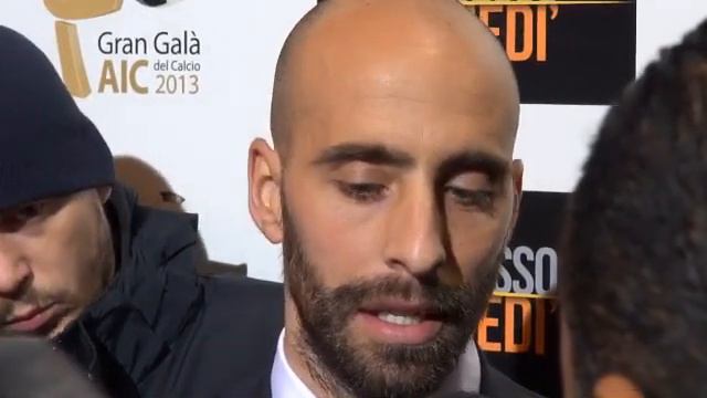 Borja Valero: "La corsa Champions? Speriamo non finisca come l'anno scorso" смотреть онлайн