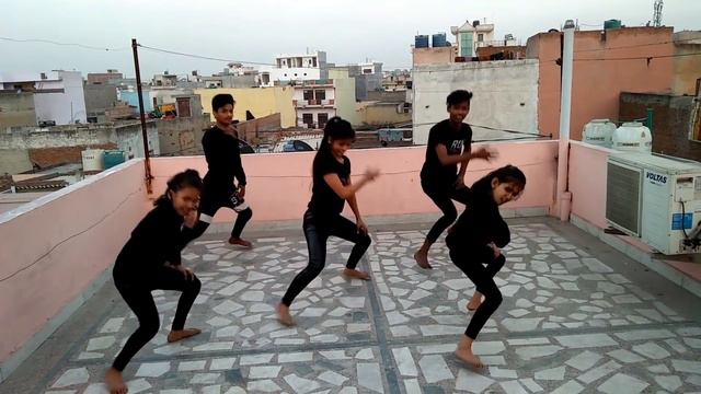 "KHALIBALI DANCE" I Padmaavat I Ranveer singh I Aadhar performing dance and arts смотреть онлайн