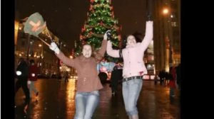 Ёлки...по городу мчатся....