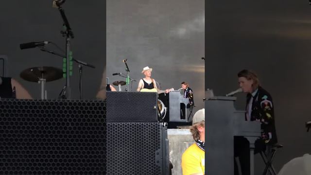 Brandi Carlile at Bonnaroo 2019 (4) смотреть онлайн