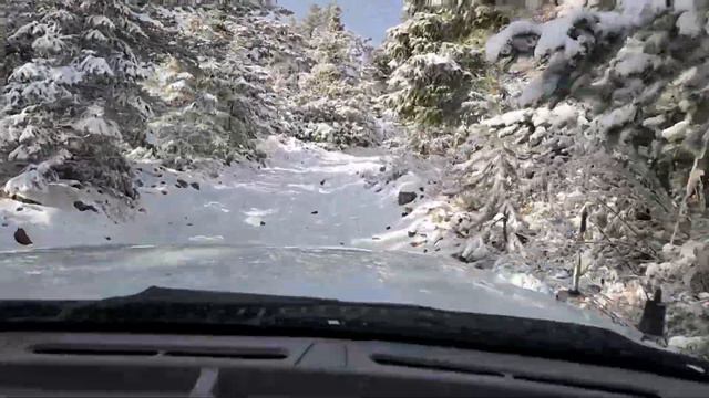 snowy 4x4 up Mount Benson смотреть онлайн