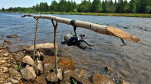 Лайфхак о том, как быстро и просто, прямо на рыбалке, можно сделать фиксатор для катушки