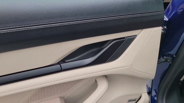 Porsche Taycan 2024 in Gentian Blue Metallic with Black/Limestone Beige Leather Interior смотреть онлайн