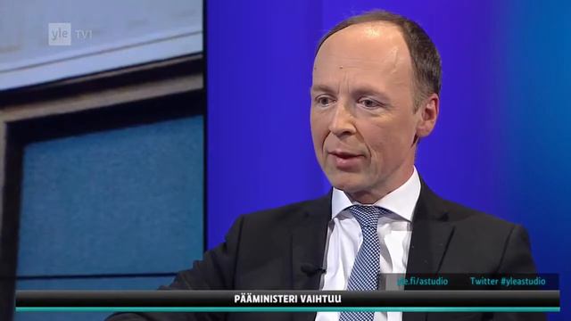 Jussi Halla-aho servaa keskustan! смотреть онлайн