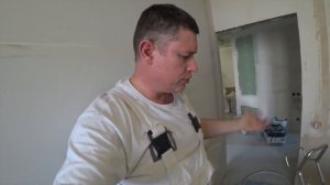 Пузырьковый уровень и осмотр объекта