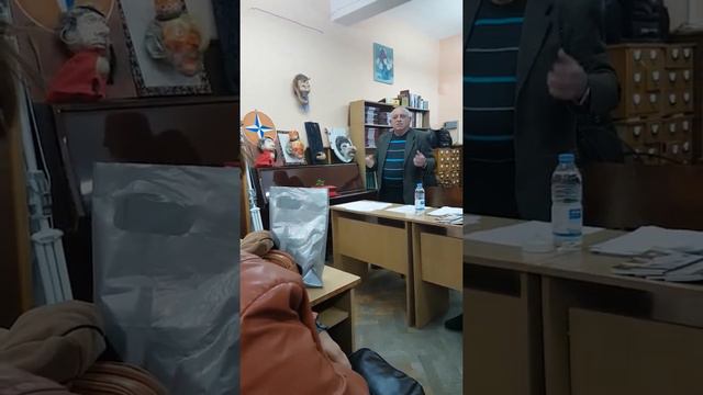 Пра-внук на Райна княгиня Асен Дипчев в Гр библиотека Стоян Дринов Панагюрище 30.10.2017 част 4 смотреть онлайн