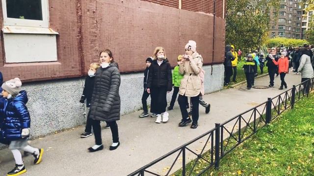 3 октября 2022. Возвращаемся на уроки после учебной эвакуации. смотреть онлайн