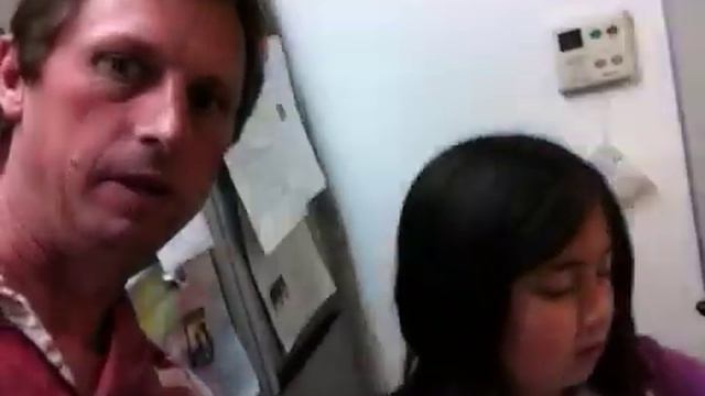 Emily explains AKB48 смотреть онлайн
