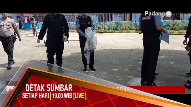 LIVE : Dialog Detak Sumbar - Jelang Sengketa Pilpres, 2 Hakim Penolak Gibran Dilapor ke MKMK смотреть онлайн