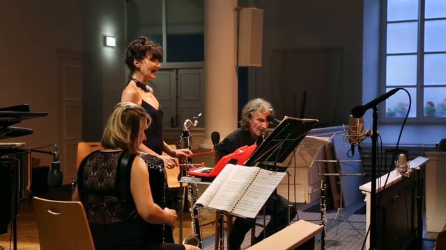 Victoria Poleva Songs of Innocence and Experience (2004) смотреть онлайн
