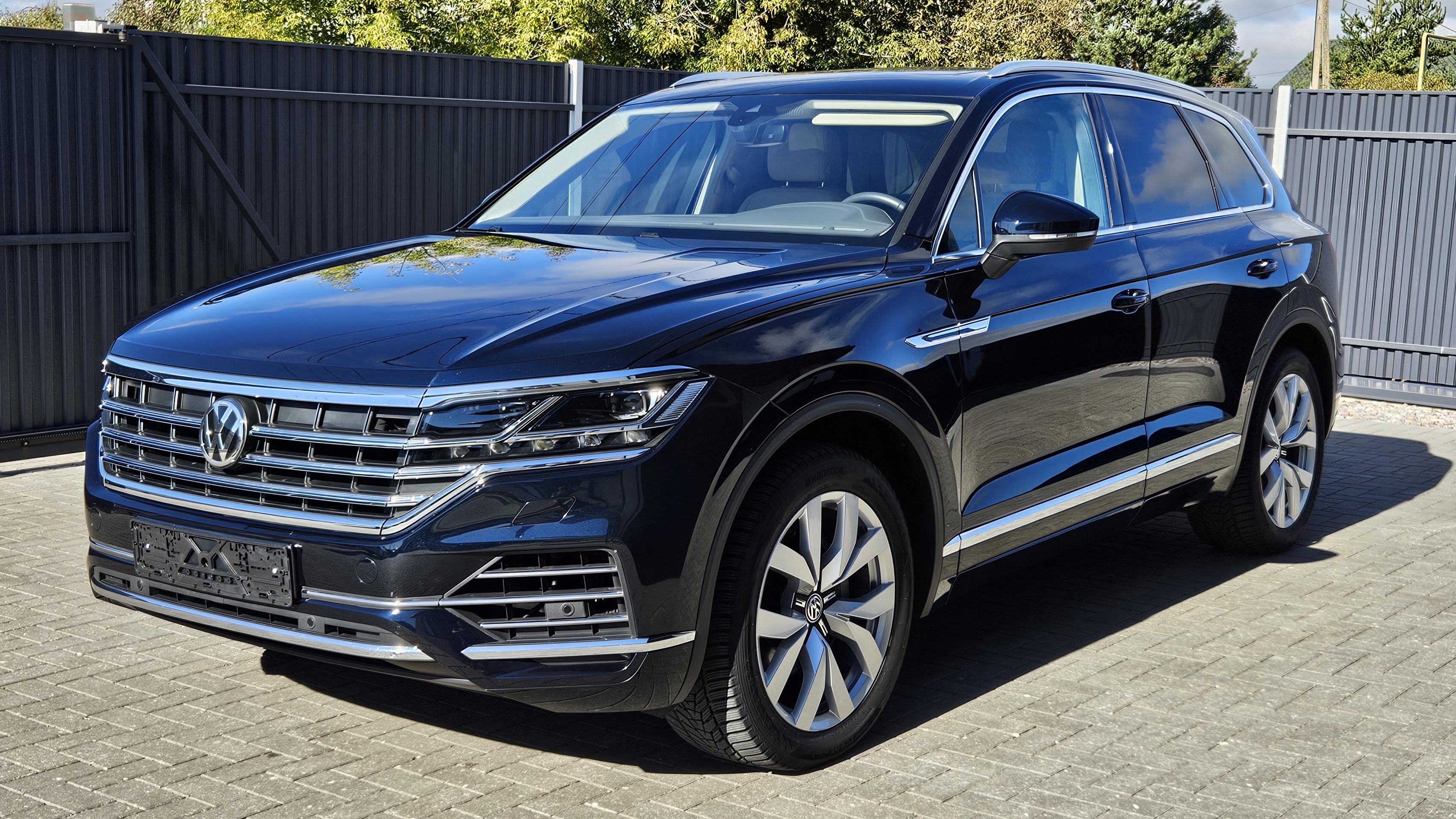 VW Touareg 2019! 3.0 TDi 286 л.с! Пневмоподвеска, кожа, панорамная крыша, IQ.Light, подогревы и т.д. смотреть онлайн