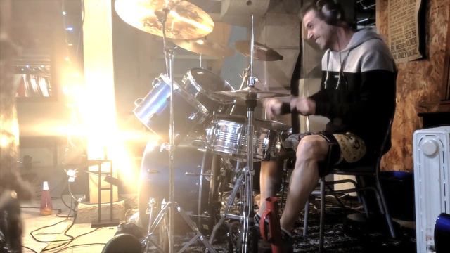 Vinnie Colaiuta Jr Destroys CCR on Drums смотреть онлайн