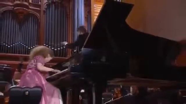 Mozart Concerto No 21 for piano and orchestra in C Major part 3 Varvara Kutuzova смотреть онлайн