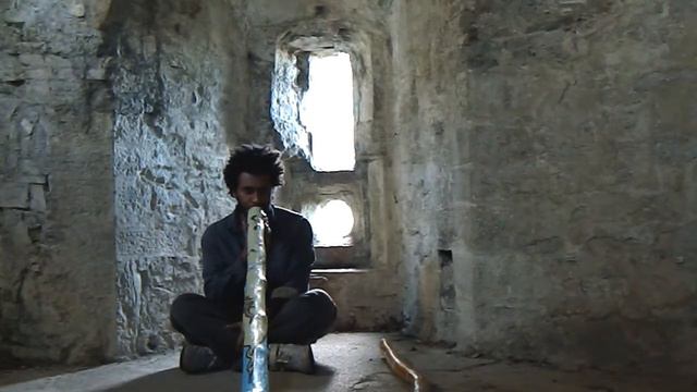 Christian Muela playing guerriero @ S.Vigilio's castle in Bergamo смотреть онлайн